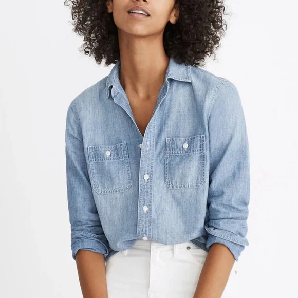 Madewell Chambray Classic Ex-Boyfriend Shirt in Mazzy Wash - Picture 2 of 11